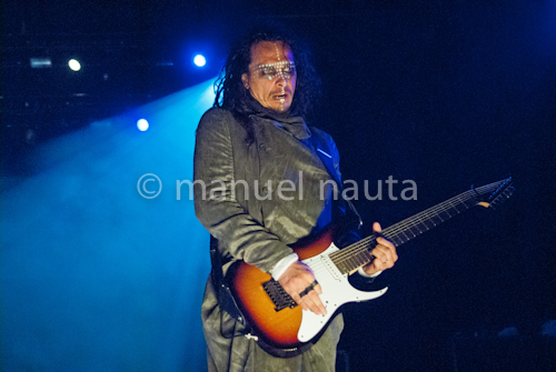 James Shaffer with Korn at Buzz Fest 2012 © Manuel Nauta