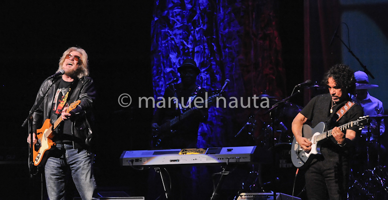 Daryl Hall (L) and John Oates (R)  of Hall & Oates perform in concert at ACL Live at Moody Theater on February 23, 2014 in Austin, Texas - USA