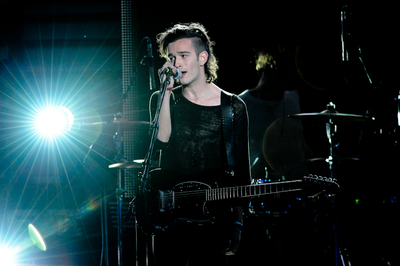 Matthew Healy with the band The 1975 © Manuel Nauta