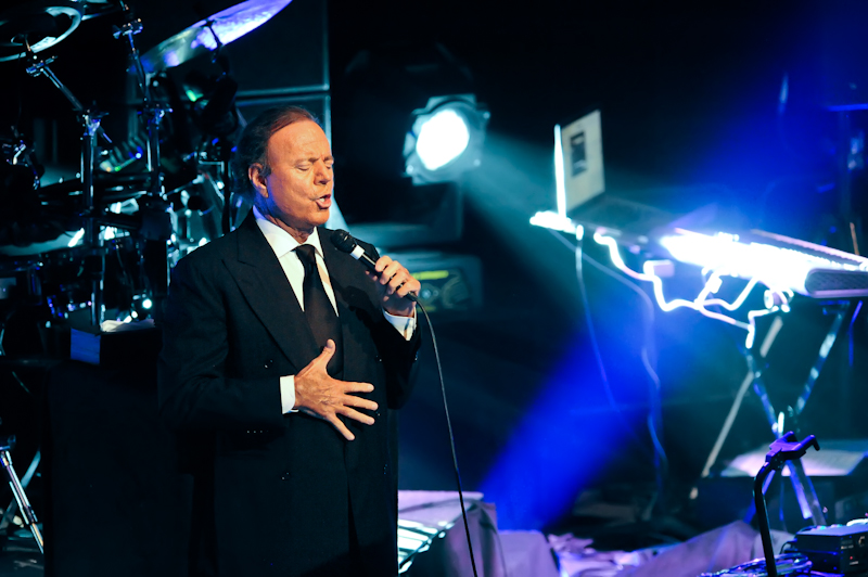 Julio Iglesias at ACL Live in Austin Texas © Manuel Nauta