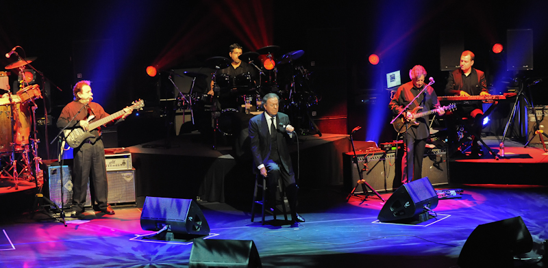 Julio Iglesias at ACL Live in Austin Texas © Manuel Nauta