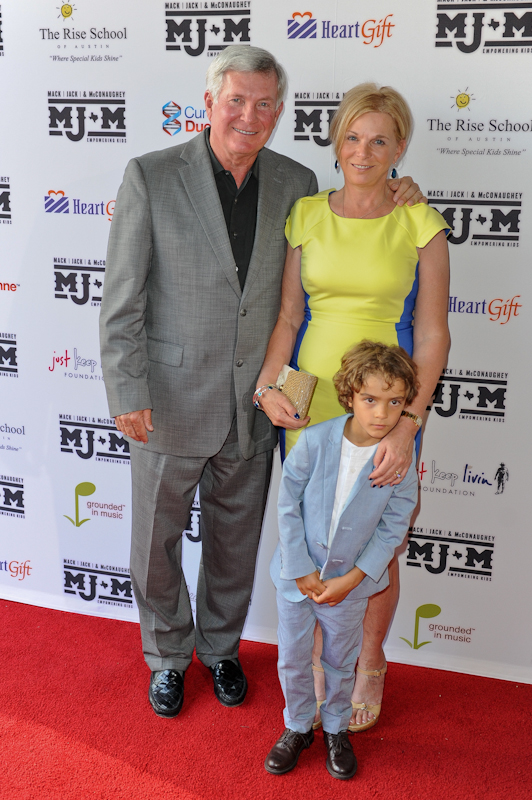 (L-R) Mack Brown, Sally Brown and Levi McConaughey  / Photo © Manuel Nauta