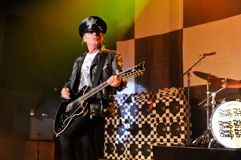 Robin Zander performs with Cheap Trick in Austin / Photo © Manuel Nauta