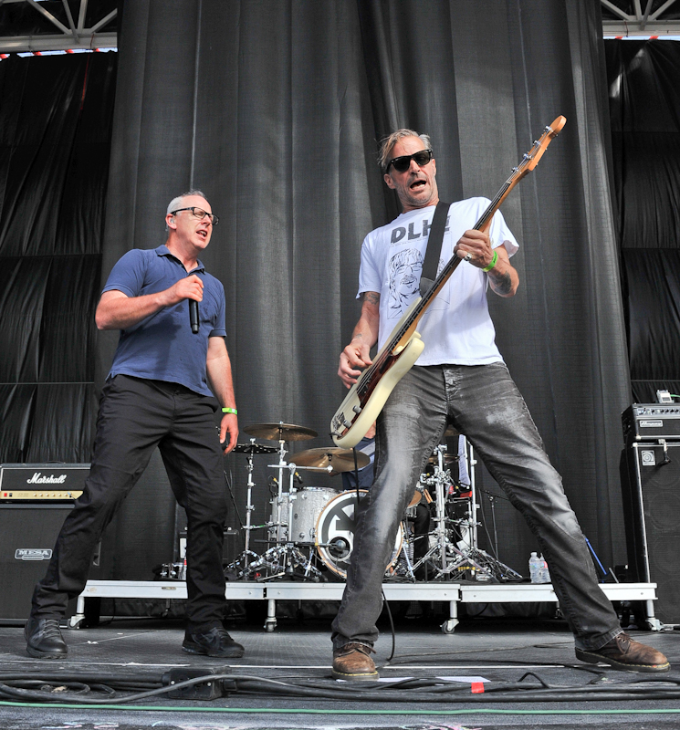 Greg Graffin (L) and Jay Bentley of Bad Religion / Photo © Manuel Nauta