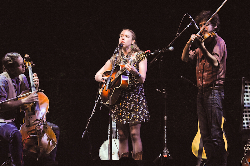 Sarah Jarosz performs in concert at ACL Live / Photo © Manuel Nauta 