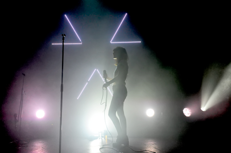 Lauren Mayberry with CHVRCHES in Austin, Texas / Photos © Manuel Nauta