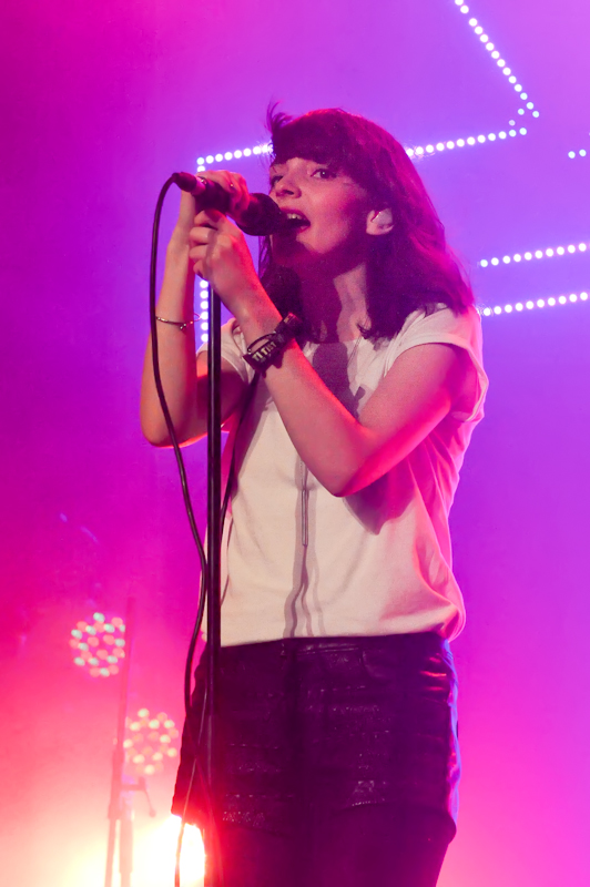 Lauren Mayberry with CHVRCHES in Austin, Texas / Photos © Manuel Nauta