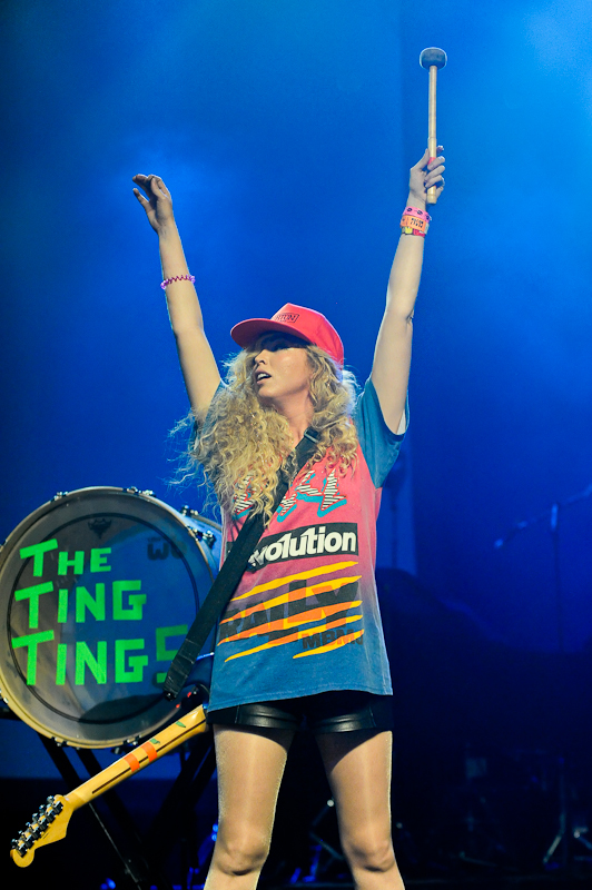 Katie White with The Ting Tings performs onstage during Perez Hilton's One Night in Austin at Austin Music Hall on March 21, 2015 in Austin, Texas / Photo © Manuel Nauta