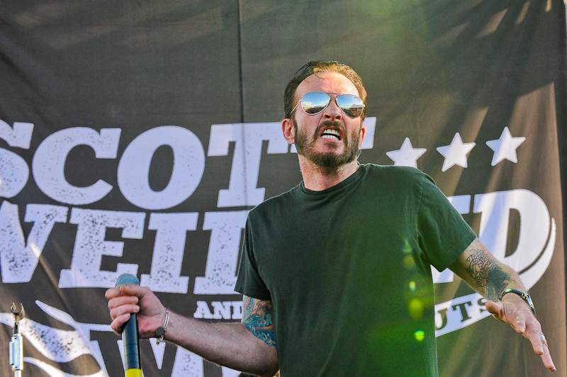 Scott Weiland of Scott Weiland & The Wildabouts performs onstage during River City Rockfest at the AT&T Center on May 24, 2015 in San Antonio, Texas. Photo © Manuel Nauta