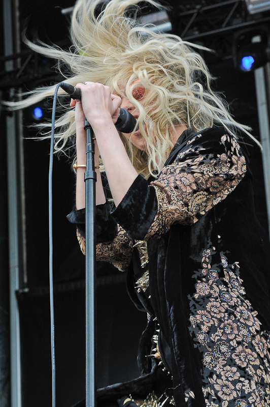 Taylor Momsen with The Pretty Reckless performs onstage during River City Rockfest at the AT&T Center on May 24, 2015 in San Antonio, Texas. Photo © Manuel Nauta