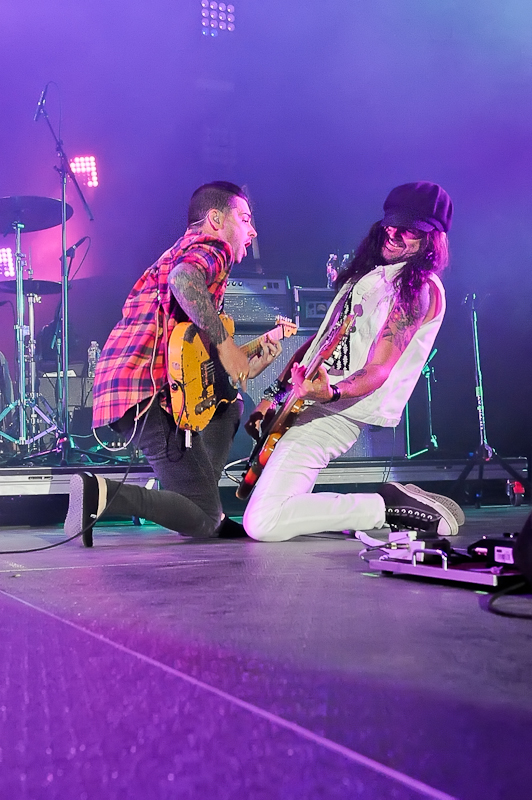 Chris Carrabba and Scott Schoenbeck with the band Dashboard Confessional perform at Cedar Park Center on July 3, 2015 in Cedar Park, Texas. Photo © Manuel Nauta