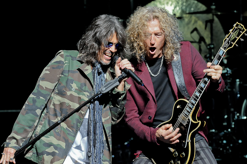 Kelly Hansen (L) and Bruce Watson of Foreigner perform in concert at ACL Live on April 21, 2016 in Austin, Texas. Photo © Manuel Nauta