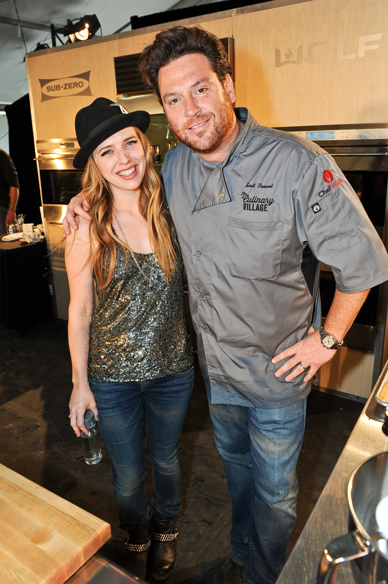 Musician ZZ Ward and Chef Scott Conant pose before their cooking session during day 2 of the Life Is Beautiful Festival on October 27, 2013 in Las Vegas, Nevada. Photo © Manuel Nauta