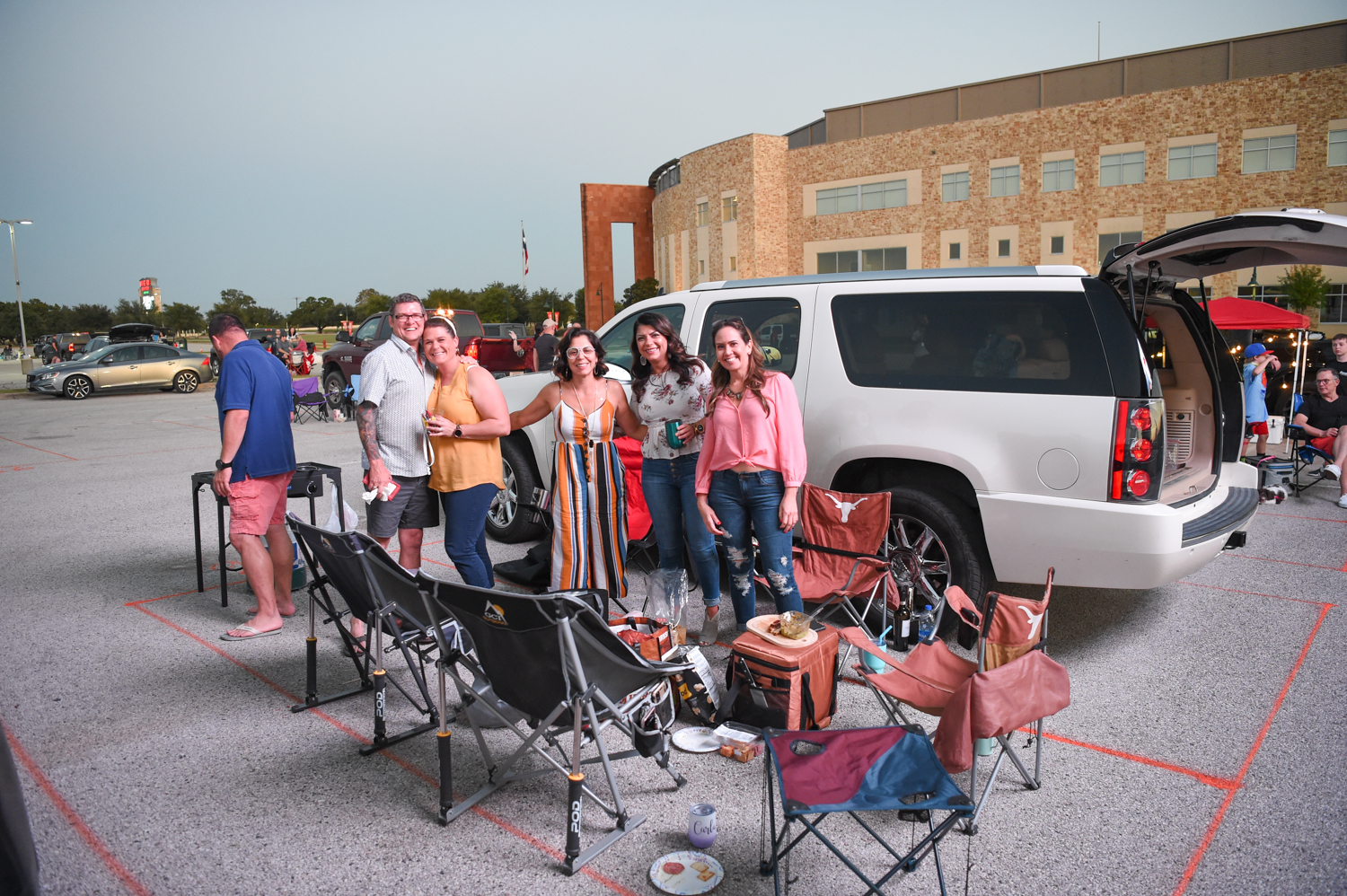 Guest tailgaiting at the Sister Hazel and Everclear socially distancing drive-in concert at the HEB Center at Cedar Park, in Cedar Park Texas on October 2, 2020. Photo © Manuel Nauta