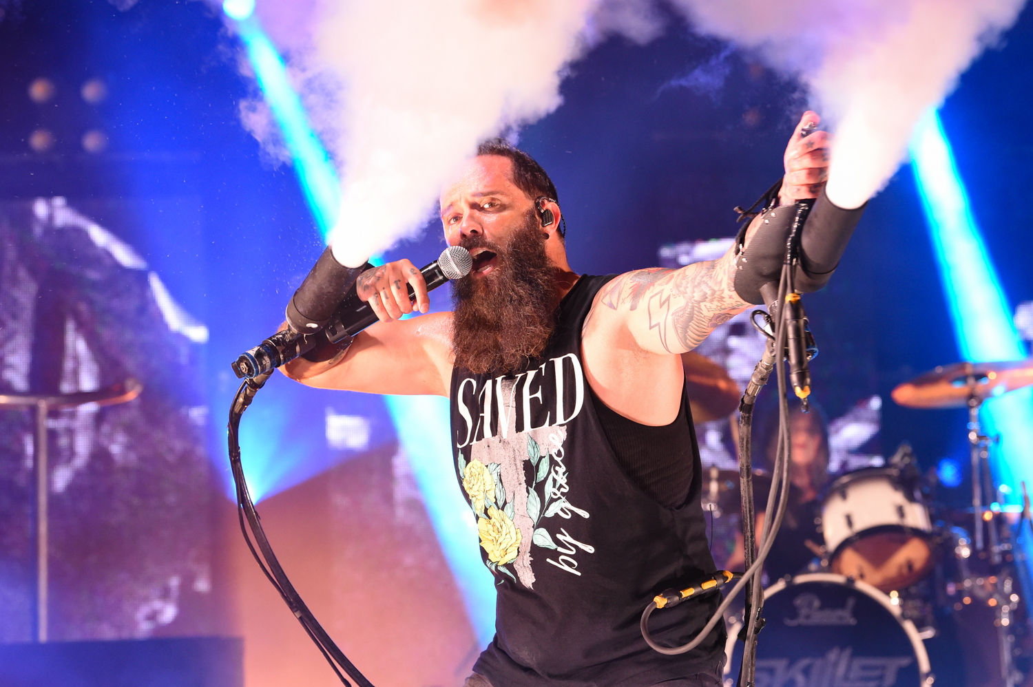 John Cooper performs a social distancing tailgate concert with the Christian Rock band Skillet at the H-E-B Center in Cedar Park, Texas on October 9, 2020. Photo © Manuel Nauta