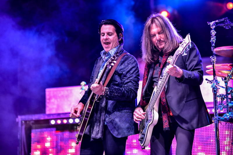 Will Evankovich (L) and Ricky Phillips (R) with the band Styx perform in concert at the Levitt Pavilion in Arlington, Texas on October 16, 2021 / Photo © Manuel Nauta