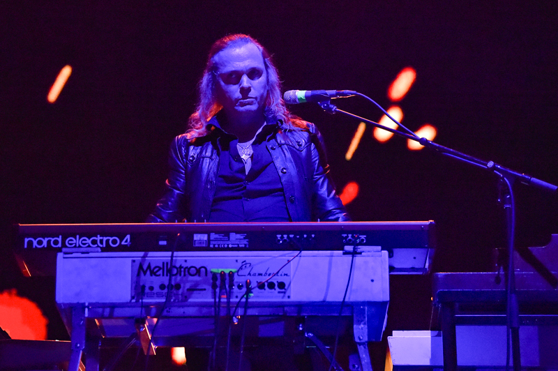 Joakim Svalberg performs with Opeth at ACL Live at The Moody Theater in Austin, Texas on November 26, 2021 / Photo © Manuel Nauta